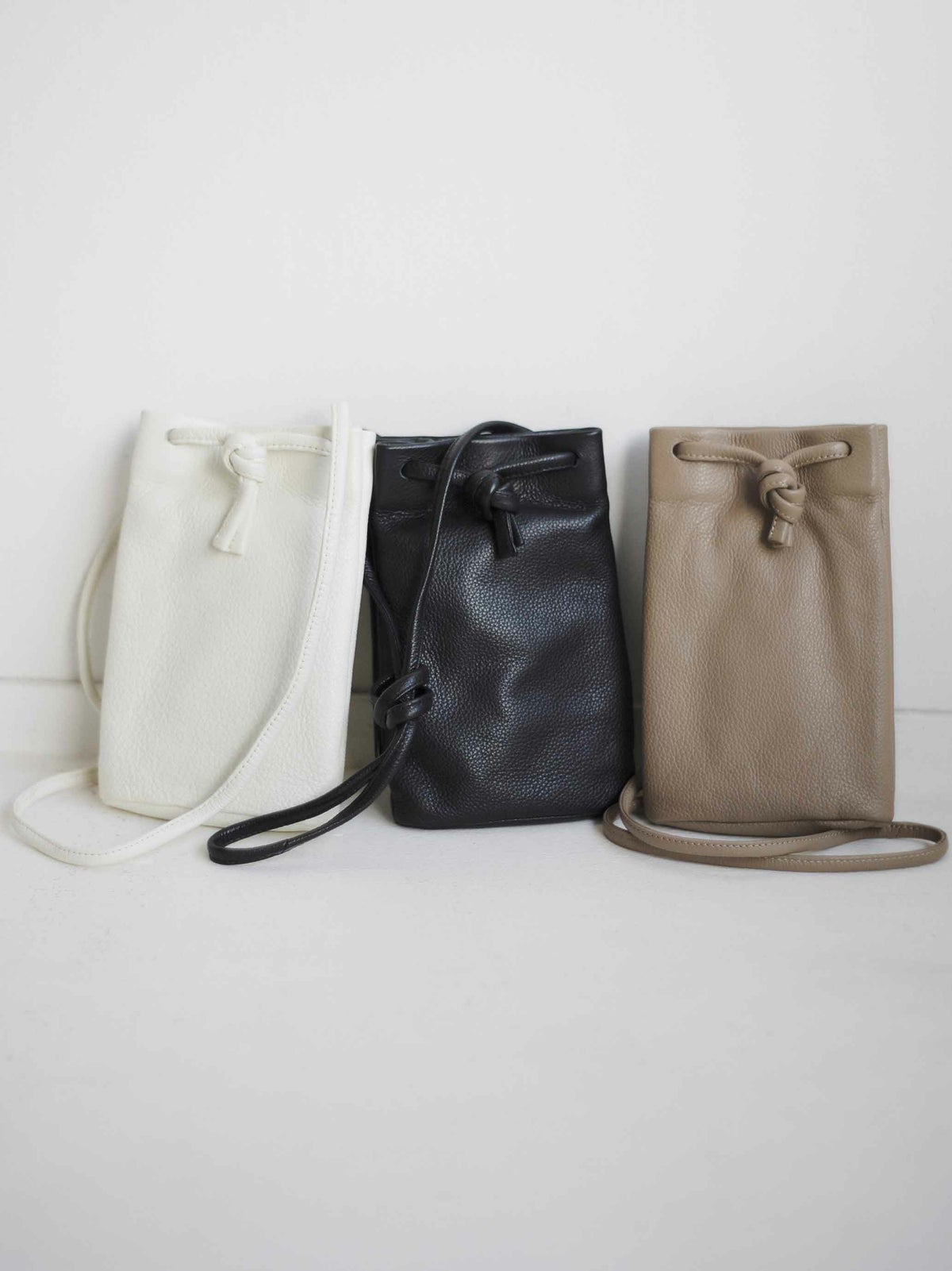 MP-08 Le pochette オフホワイト